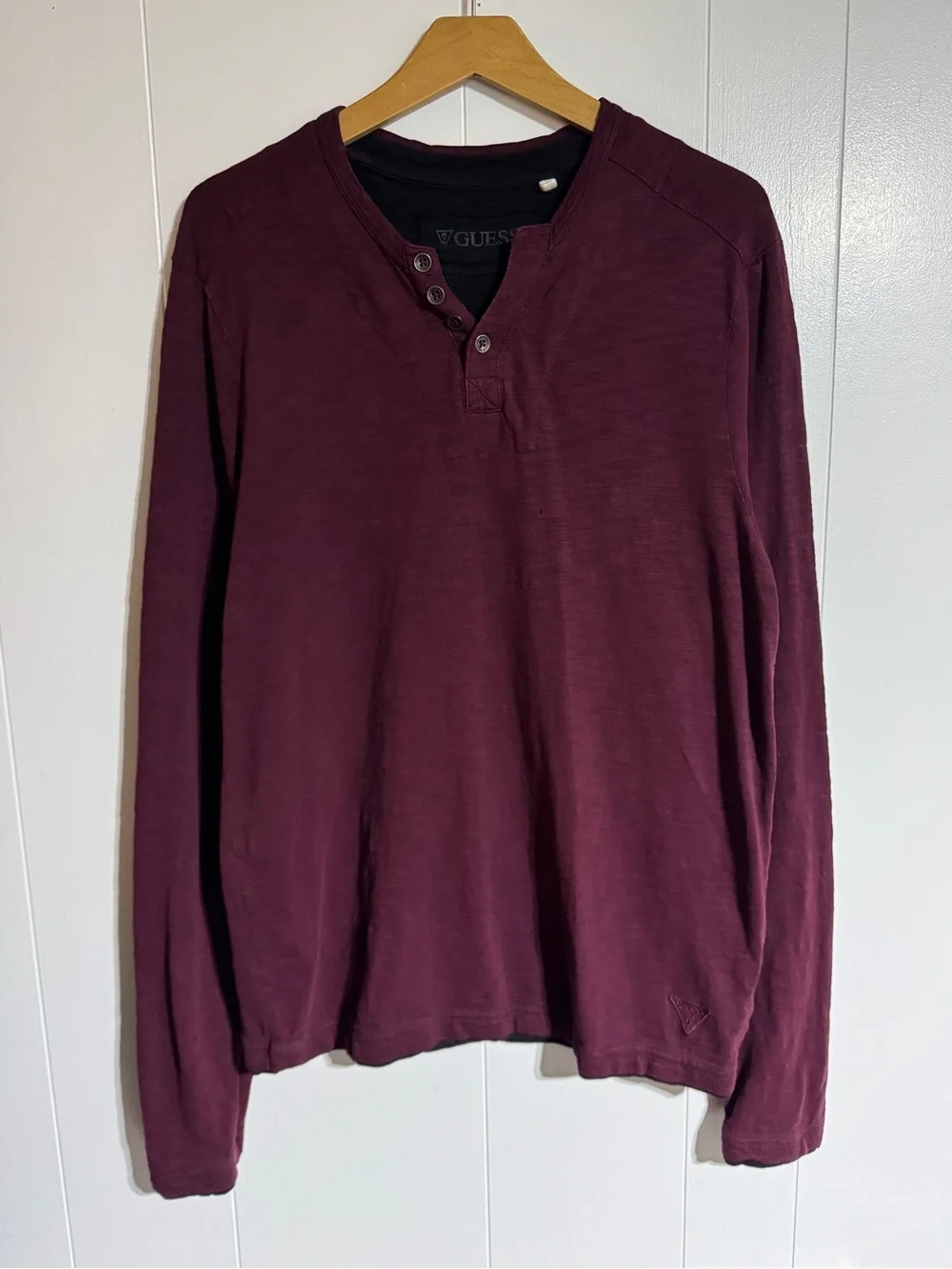 Guess Dark Red Henley Shirt Mens Large Two Tone Affliction Style Y2K Henley Tee